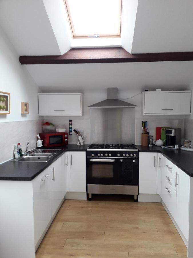 Brook Barn B&B Hale  Dış mekan fotoğraf