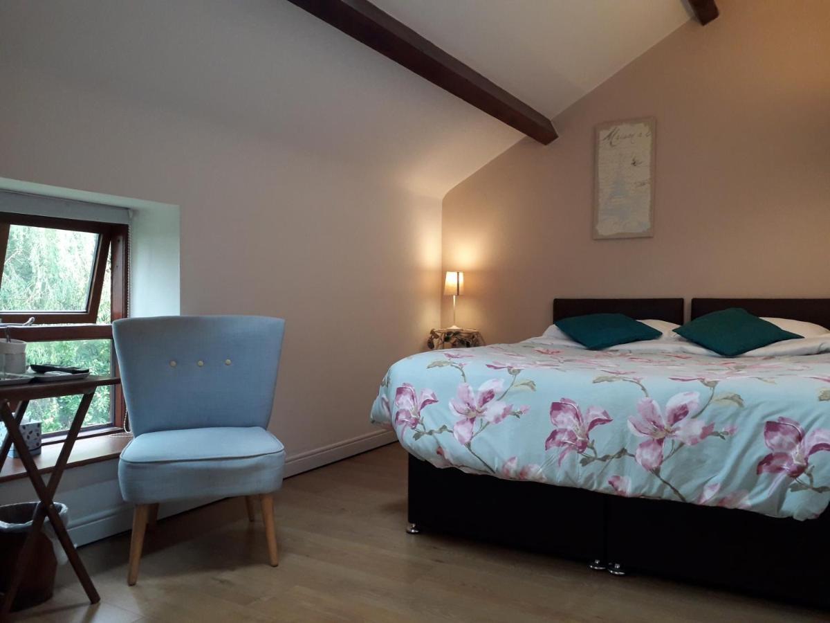 Brook Barn B&B Hale  Dış mekan fotoğraf
