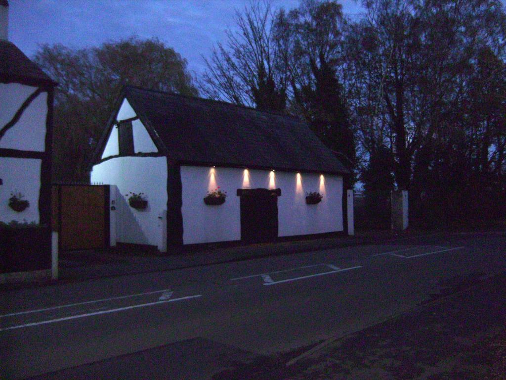 Brook Barn B&B Hale  Dış mekan fotoğraf