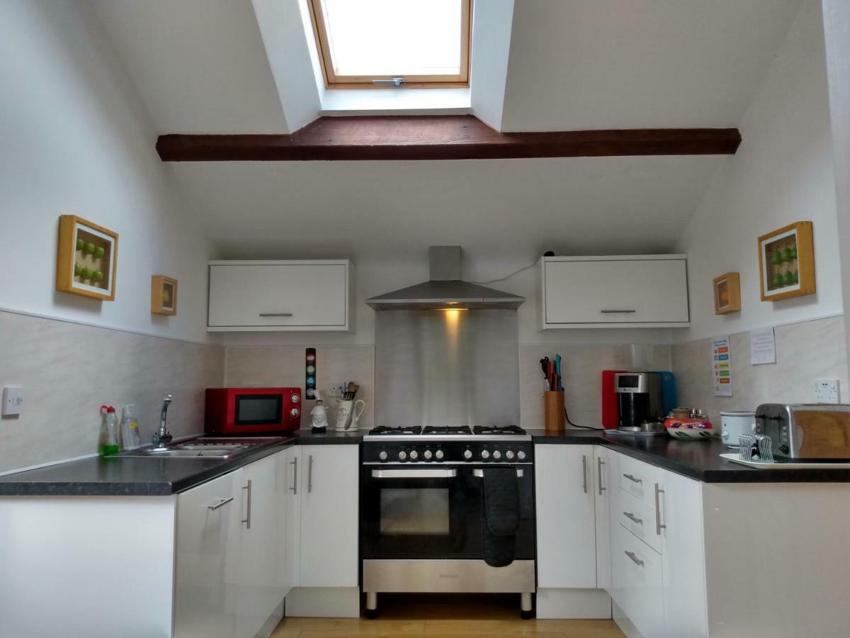 Brook Barn B&B Hale  Dış mekan fotoğraf